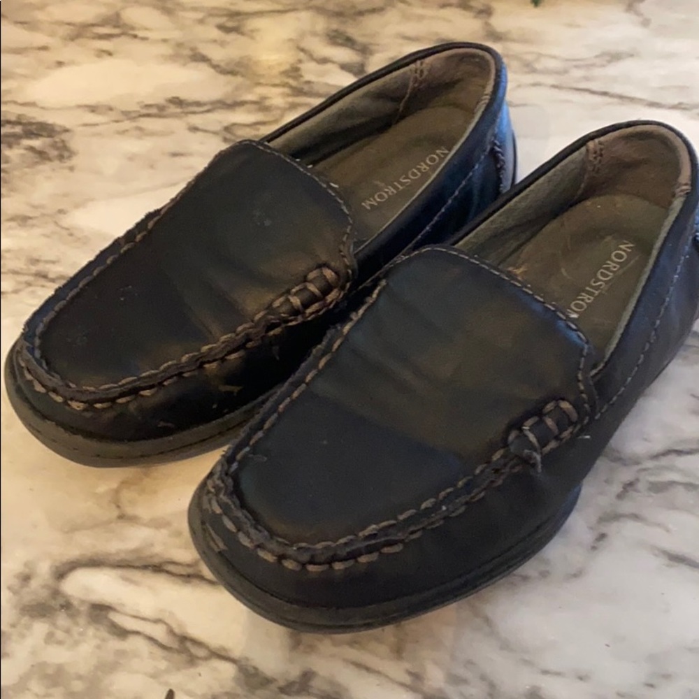 Nordstrom black leather dress shoes m/rubber sole